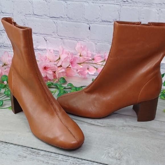 Arezzo Shoes - Arezzo Leather Bootie NWOB